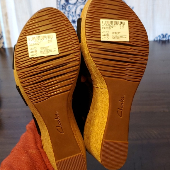 Clarks Shoes | Clarks Collection Soft Cushion Sandals Size 7 | Poshmark